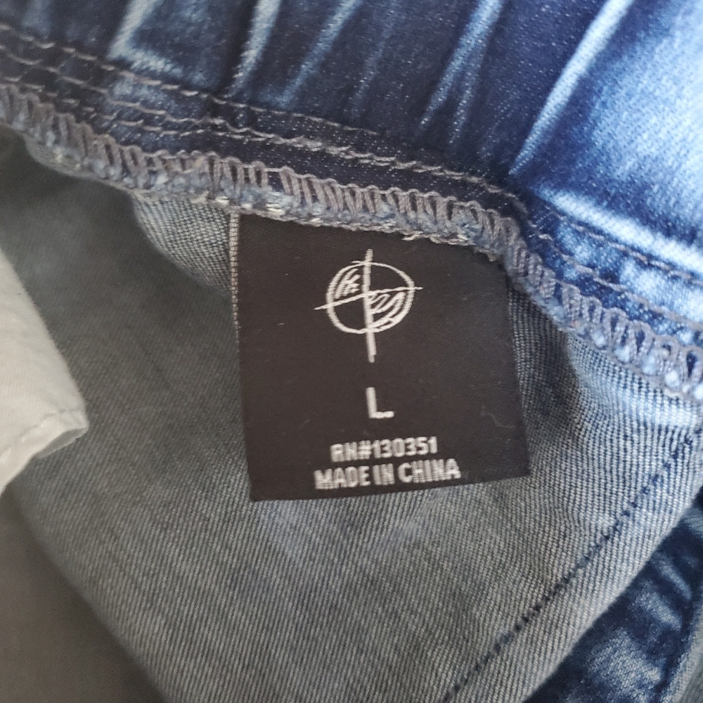 Bleached jeans👖 - Picture 4 of 5
